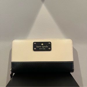 Kate Spade Continental Wallet